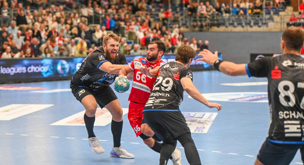 Das Bild zeigt eine aktive Szene aus dem Handballspiel TVG Großwallstadt vs. HSG Nordhorn-Lingen.