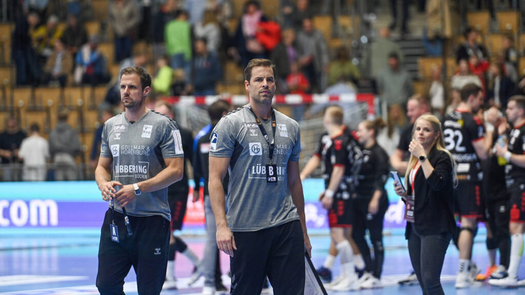 Das Bild zeigt die Trainer der HSG Nordhorn-Lingen.